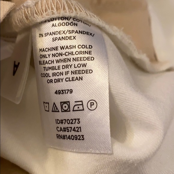 Loft Plus scalloped edge shorts/white/4” inseam - Picture 2 of 3